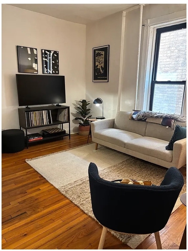 352 Lafayette Avenue - Photo 3