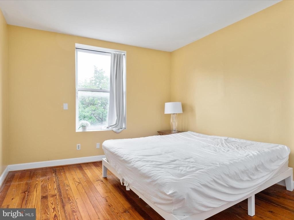 401 E Main Street - Photo 14