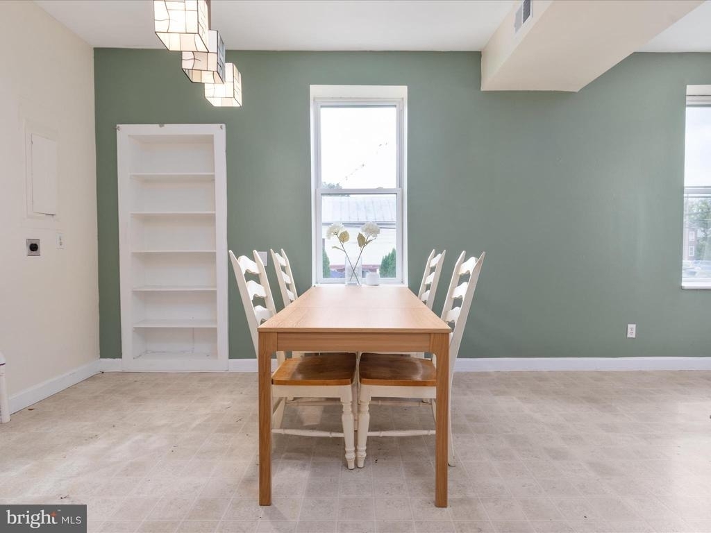 401 E Main Street - Photo 6