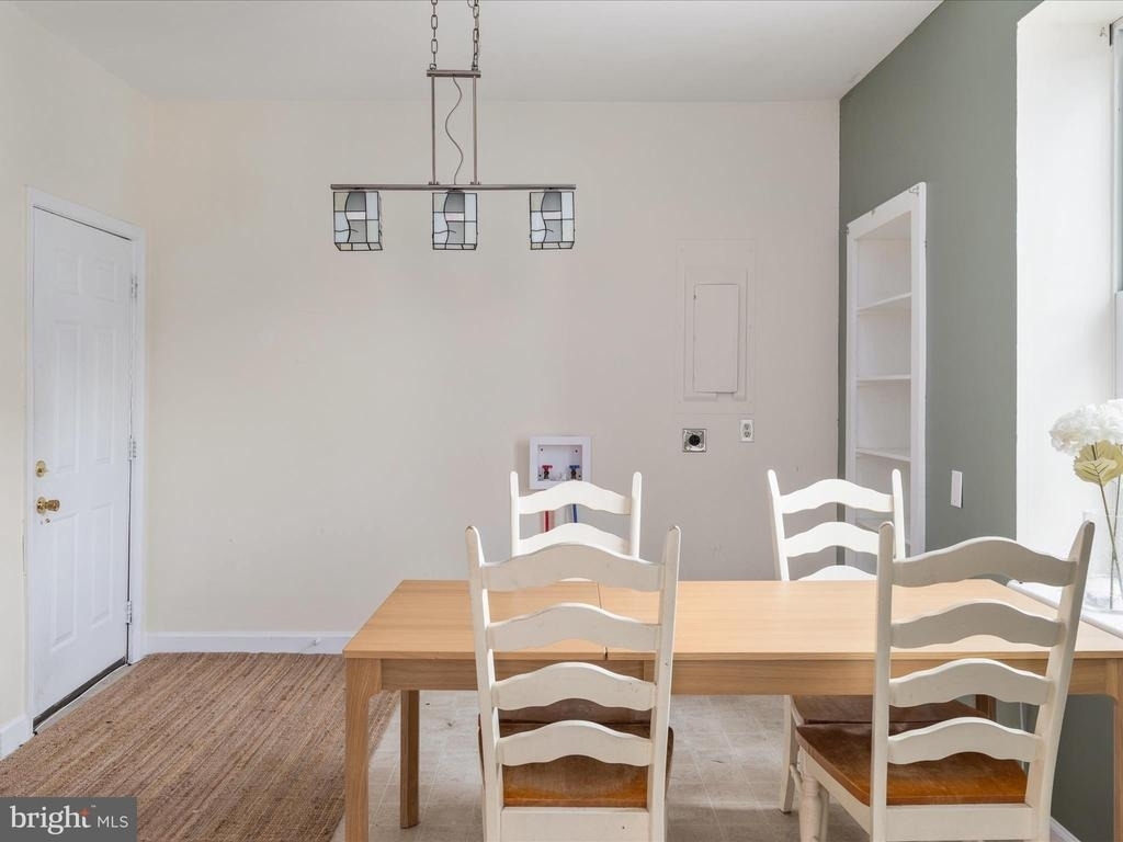 401 E Main Street - Photo 8