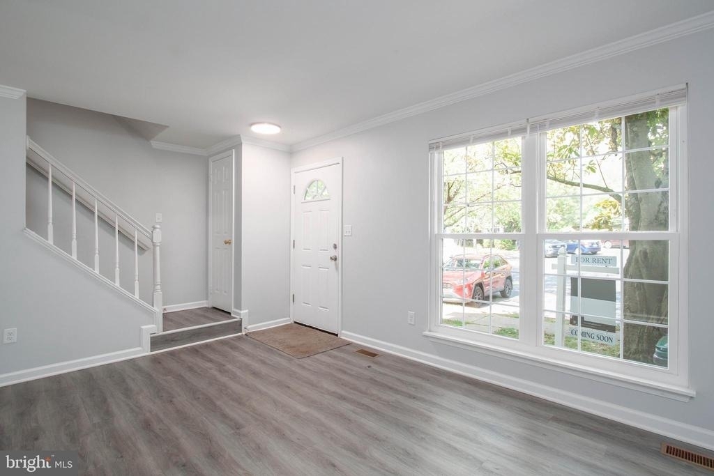 309 Bentley Court - Photo 10