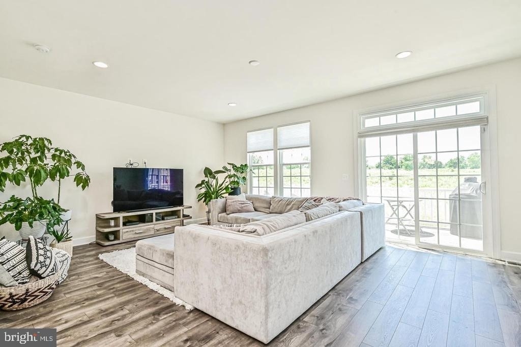 13821 Litespeed Way - Photo 11