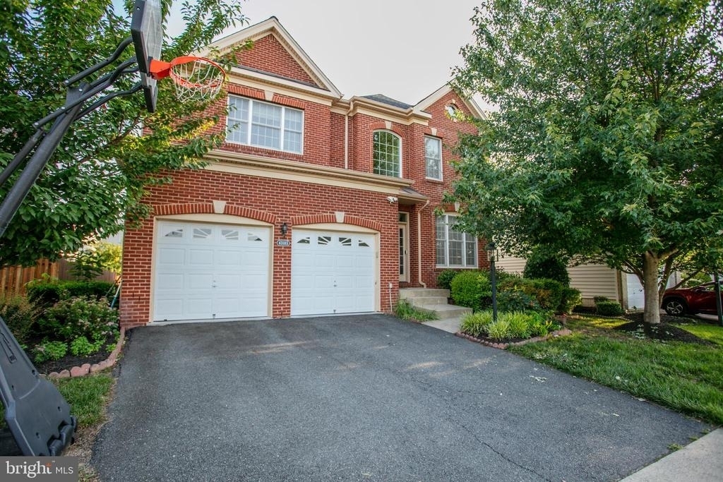 43185 Tandridge Way - Photo 0