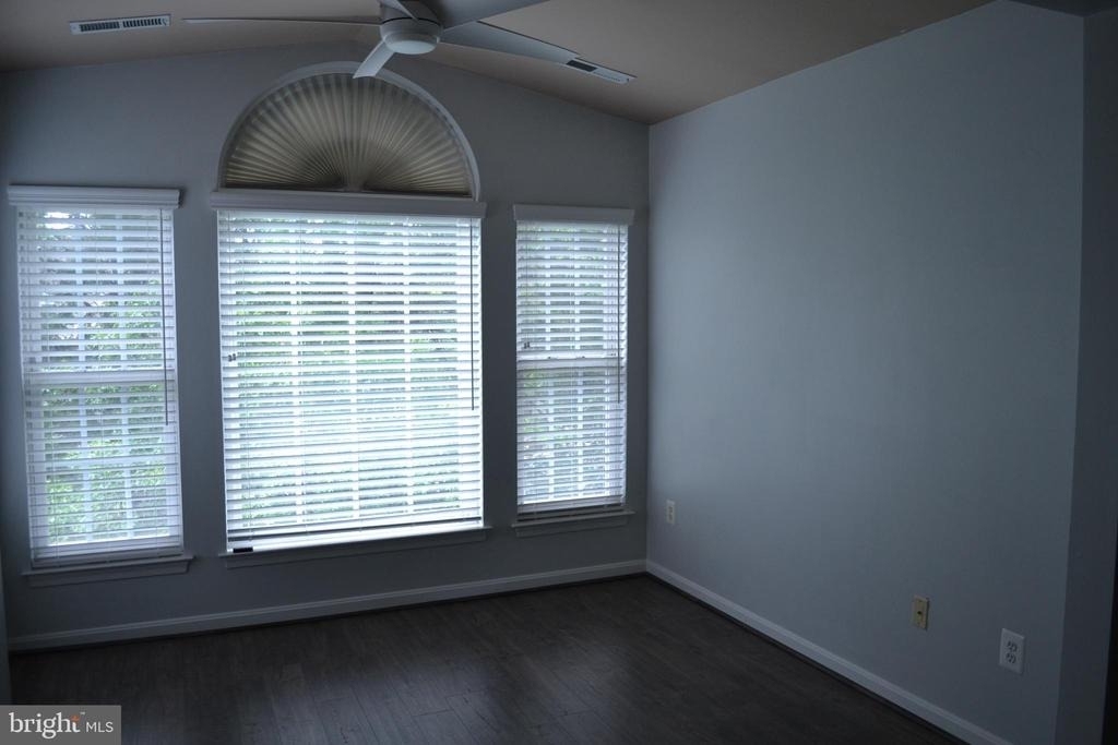43644 Scarlet Square - Photo 14