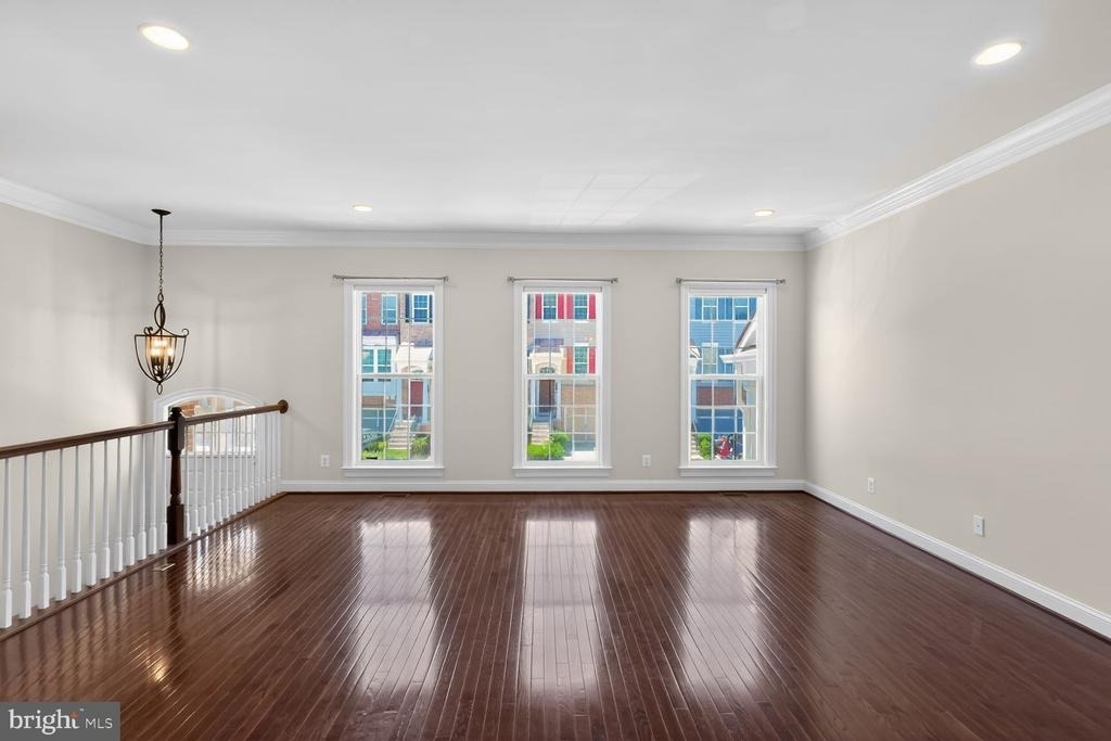 25450 Hopton House Terrace - Photo 29