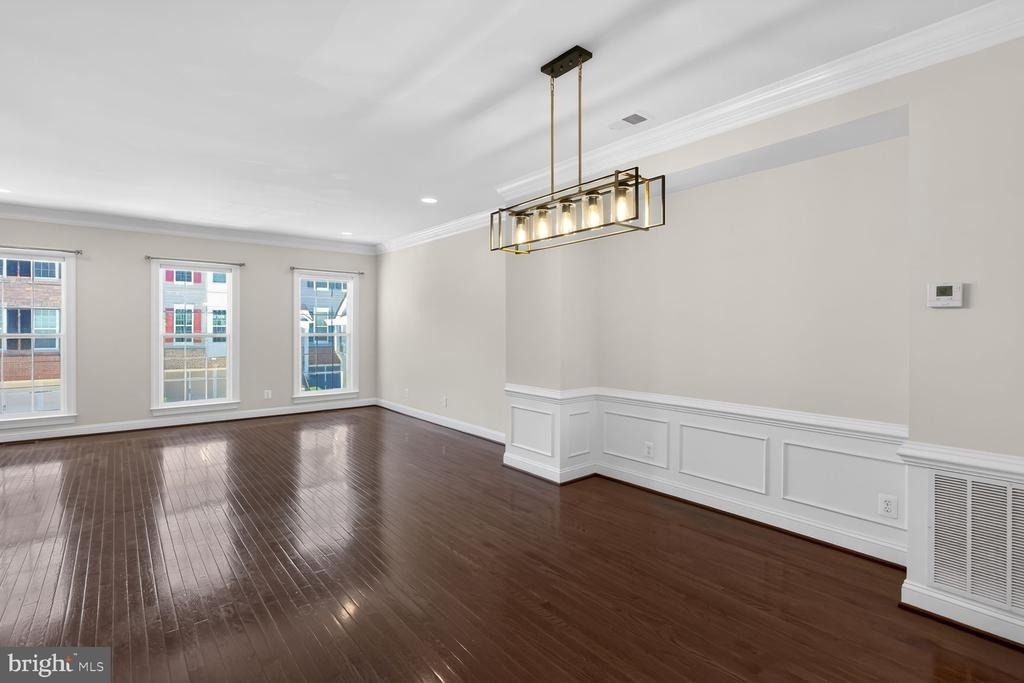 25450 Hopton House Terrace - Photo 23
