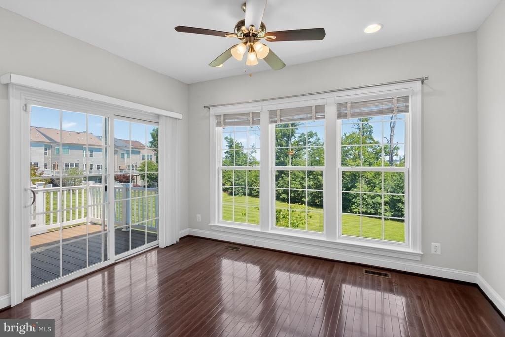 25450 Hopton House Terrace - Photo 25