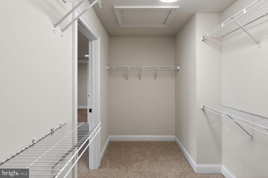 25450 Hopton House Terrace - Photo 14