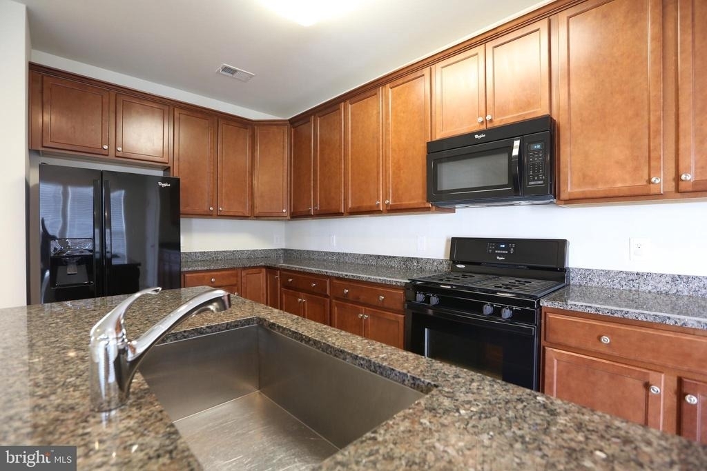 20592 Geddes Terrace - Photo 2