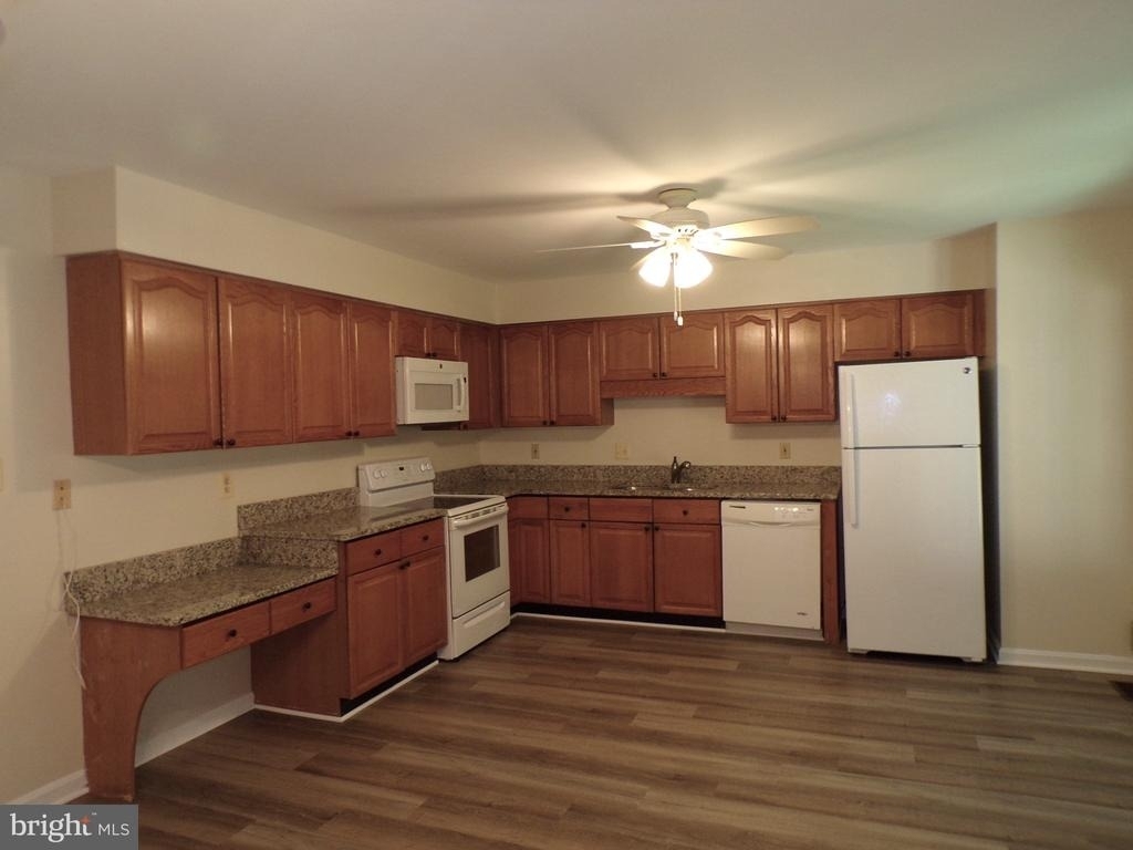 8305 Ridge Crossing Lane - Photo 9