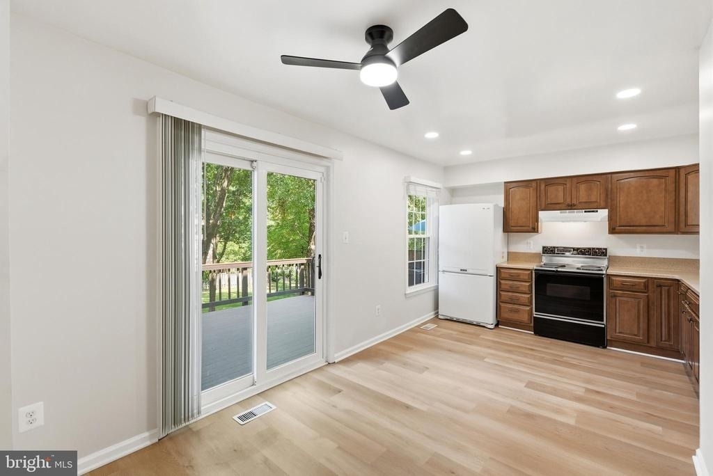 7691 Northern Oaks Court - Photo 10