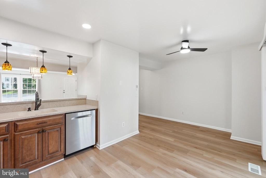 7691 Northern Oaks Court - Photo 11