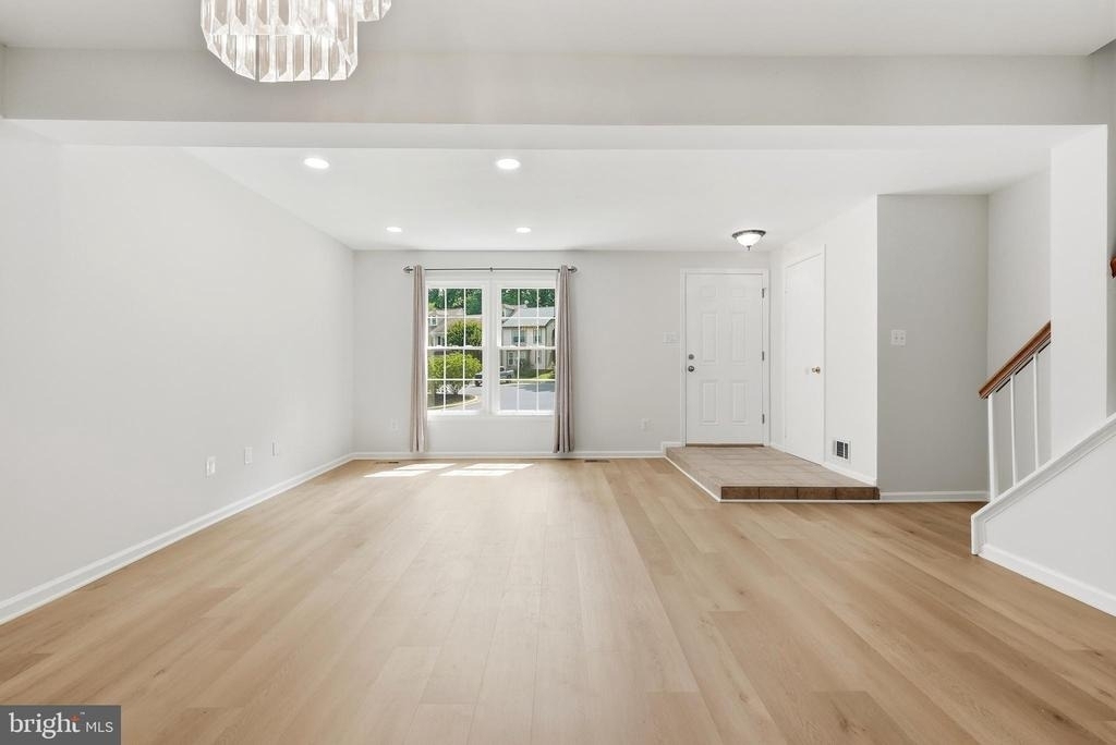 7691 Northern Oaks Court - Photo 8