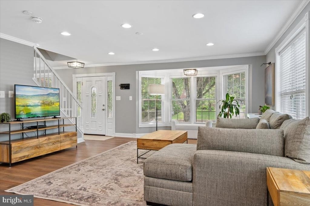 2819 Summerfield Road - Photo 9