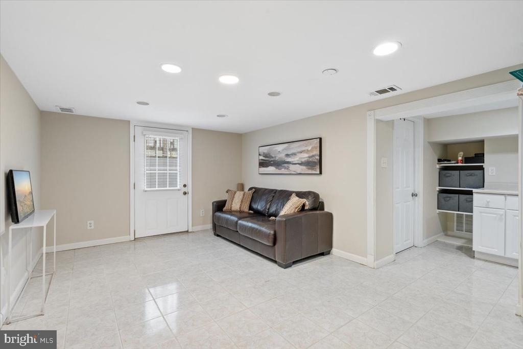 2819 Summerfield Road - Photo 24