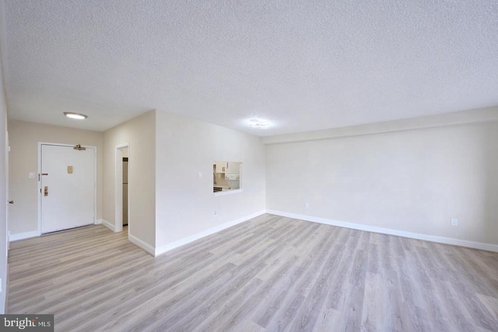 3701 S George Mason Drive - Photo 3