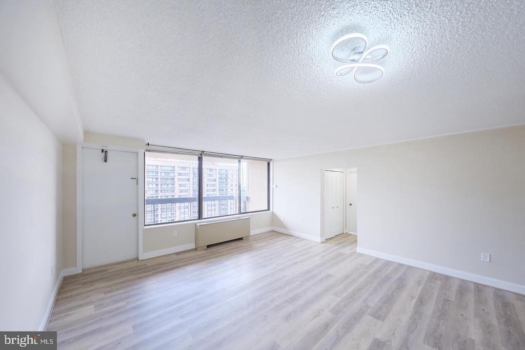 3701 S George Mason Drive - Photo 2