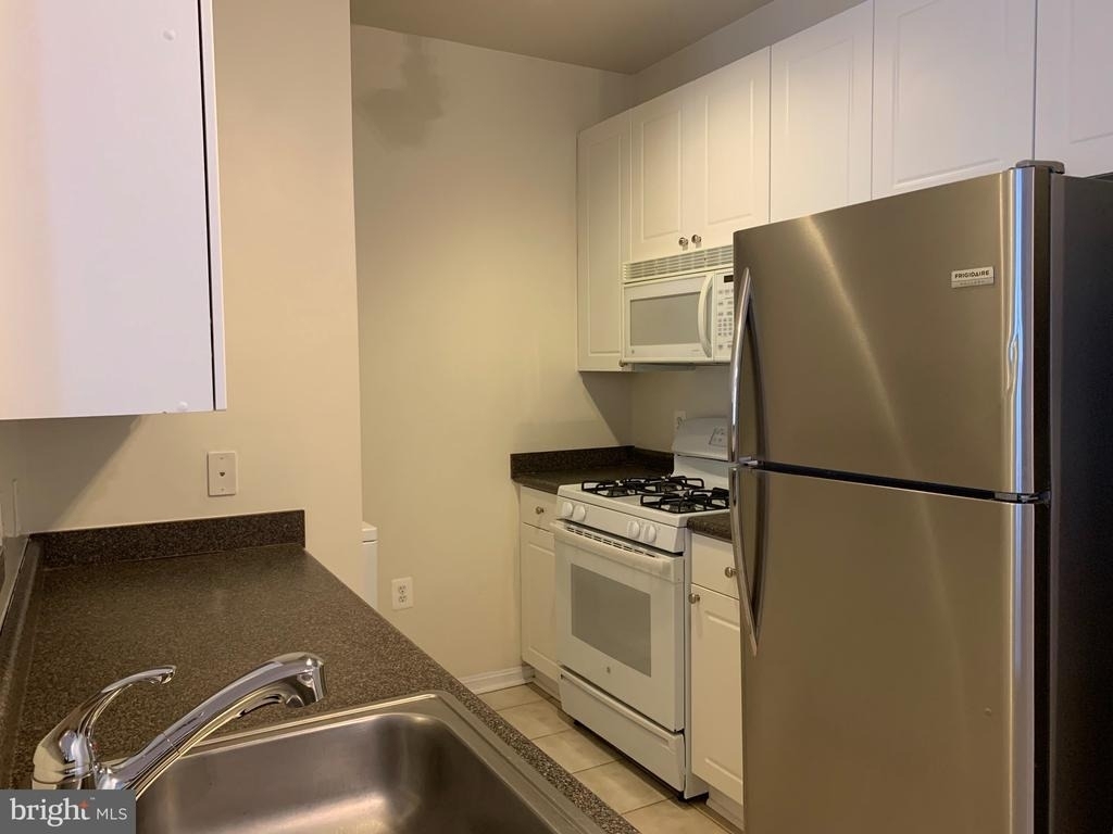 2791 Centerboro Drive - Photo 2