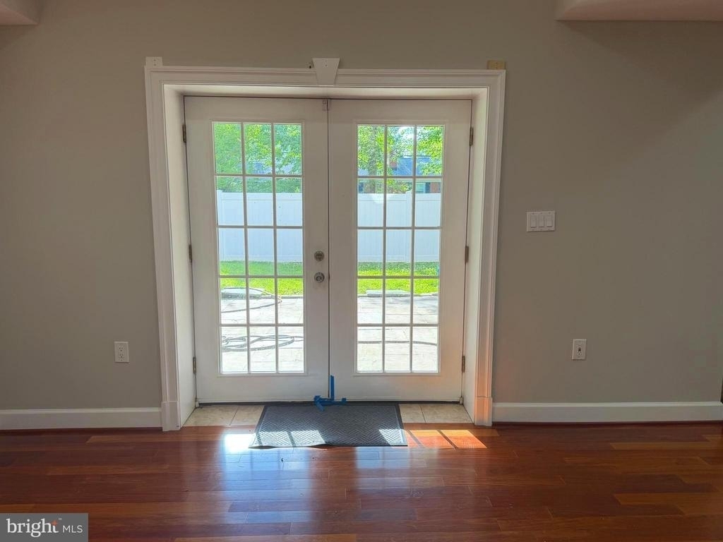 6529 Fairlawn Drive - Photo 5