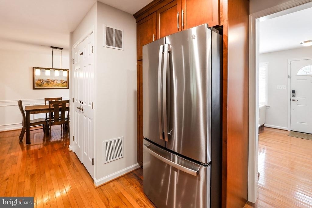 8011 Jackson Road - Photo 10