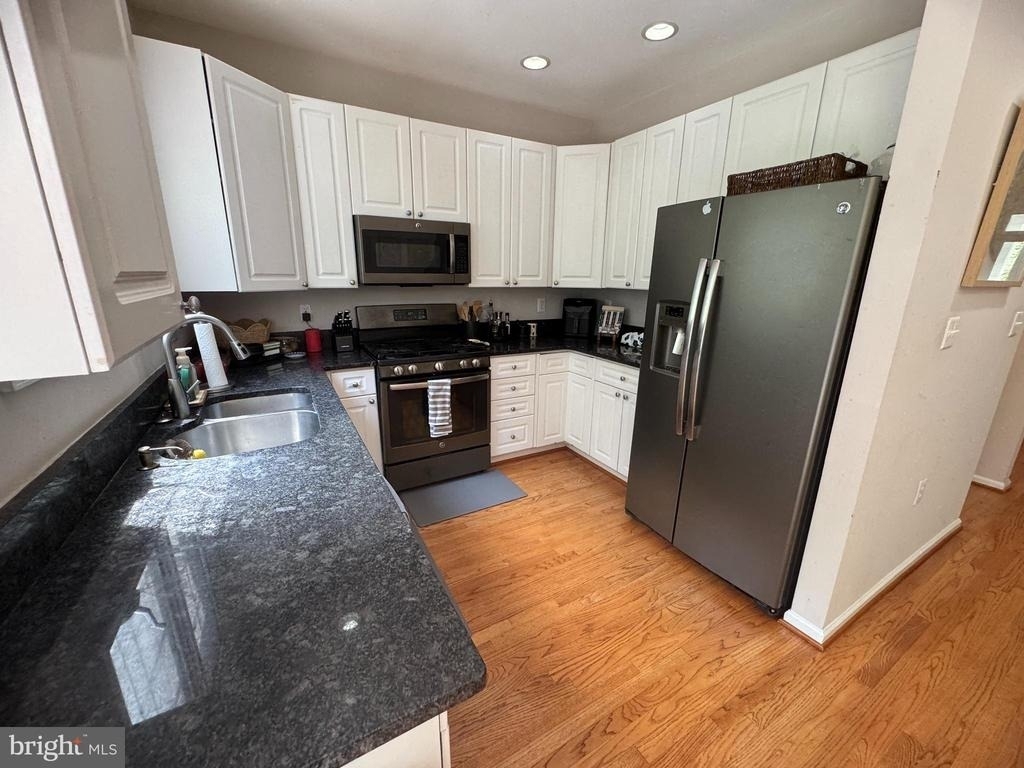 1338 Park Garden Lane - Photo 4