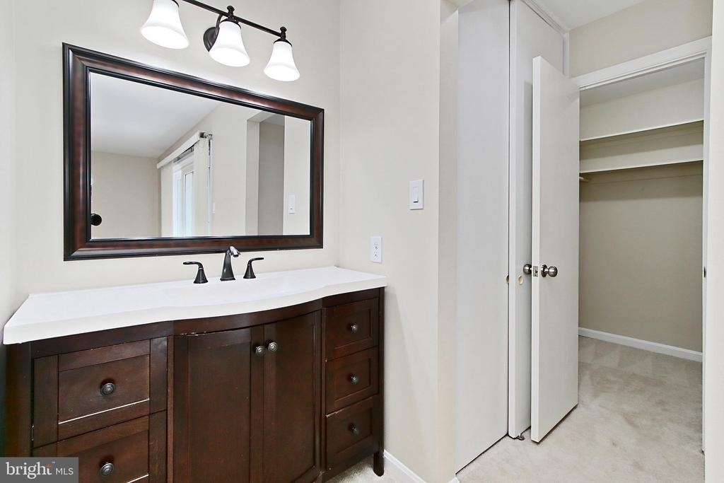 2804 Oakton Manor Court - Photo 24