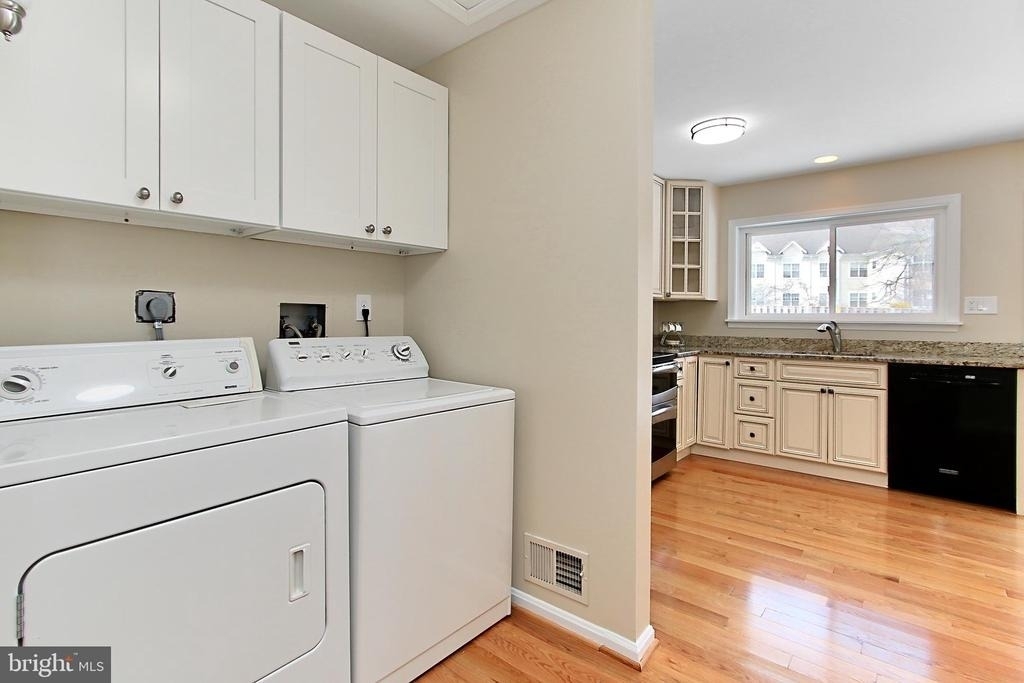 2804 Oakton Manor Court - Photo 12