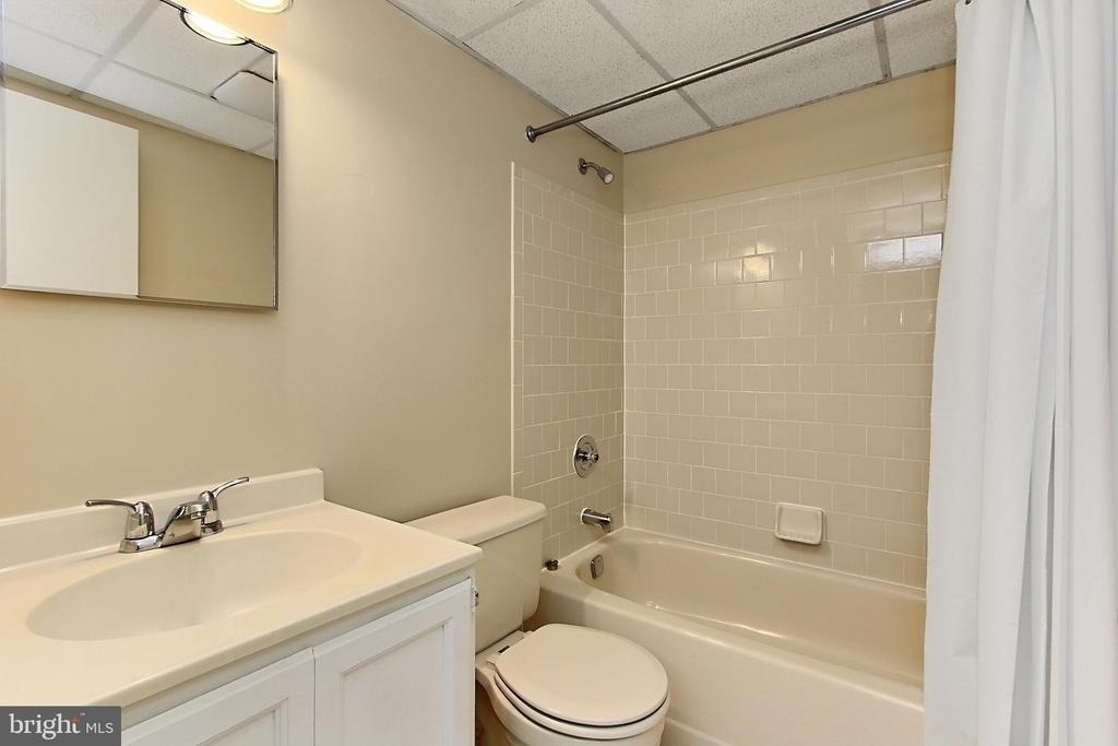 2804 Oakton Manor Court - Photo 38