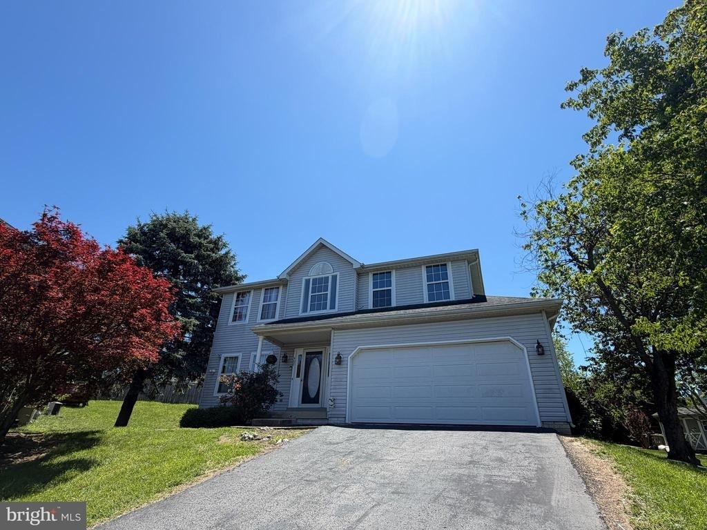 407 Tamarack Circle - Photo 1