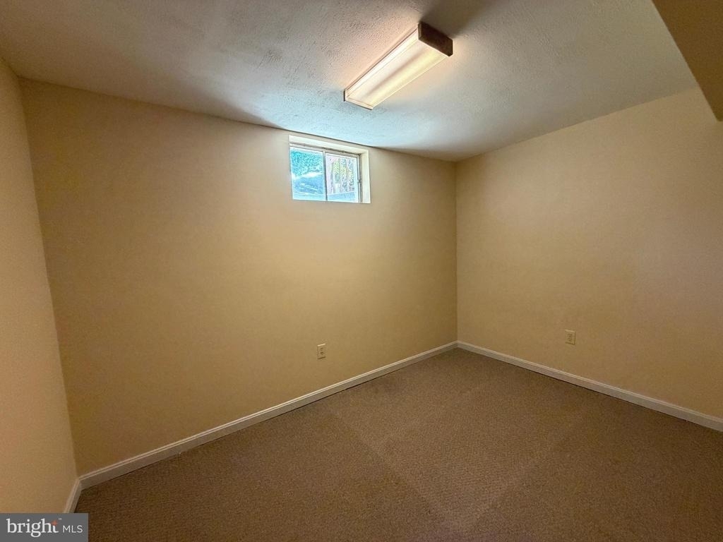 407 Tamarack Circle - Photo 33