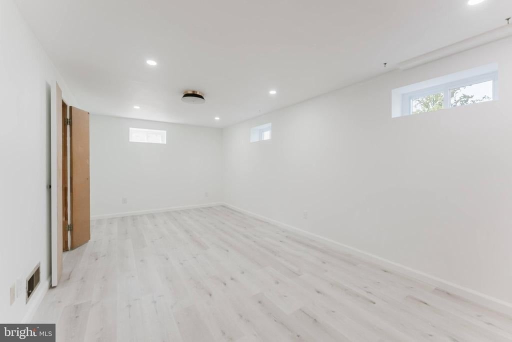 10914 Woodhaven Drive - Photo 15
