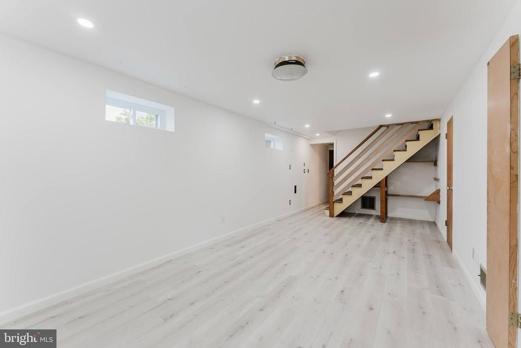 10914 Woodhaven Drive - Photo 17