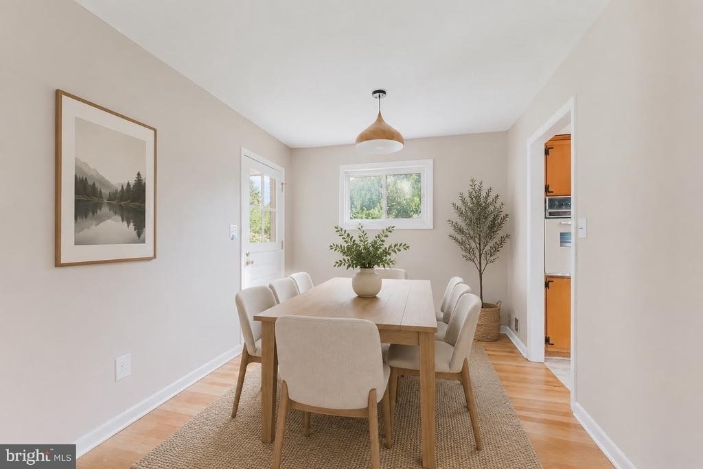 10914 Woodhaven Drive - Photo 4