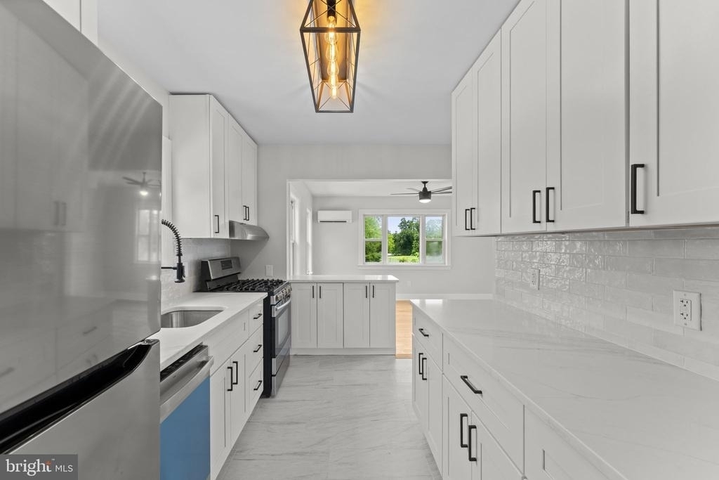 1818 Orange Road - Photo 11