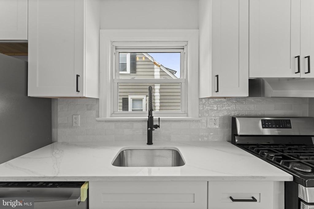 1818 Orange Road - Photo 14