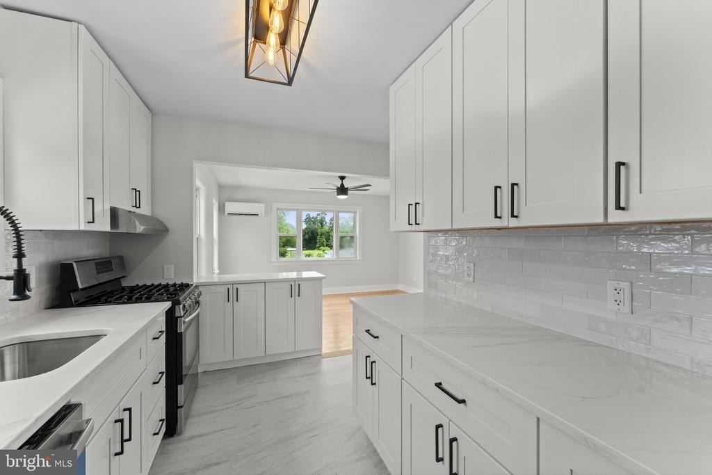 1818 Orange Road - Photo 12