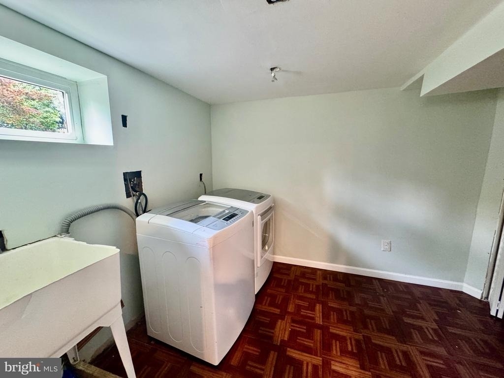 204 S Irving Street - Photo 19