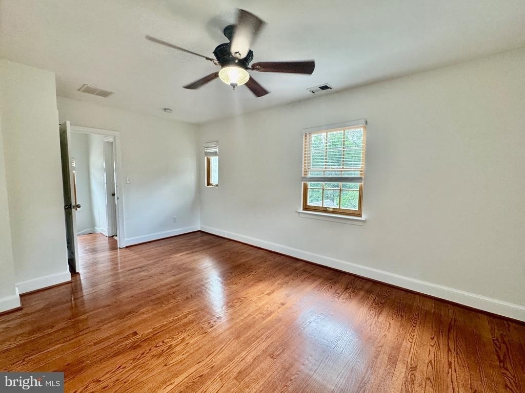 204 S Irving Street - Photo 8