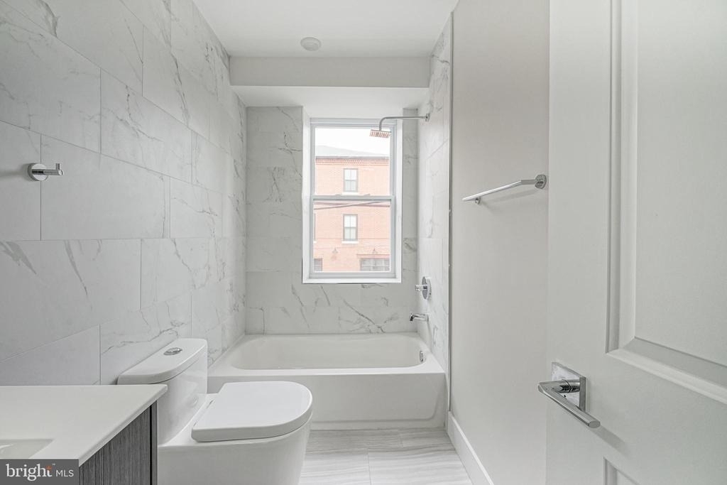 1070 N Front Street - Photo 9