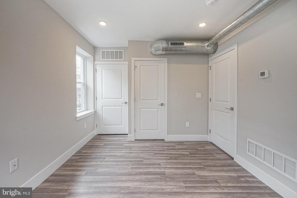 1070 N Front Street - Photo 12