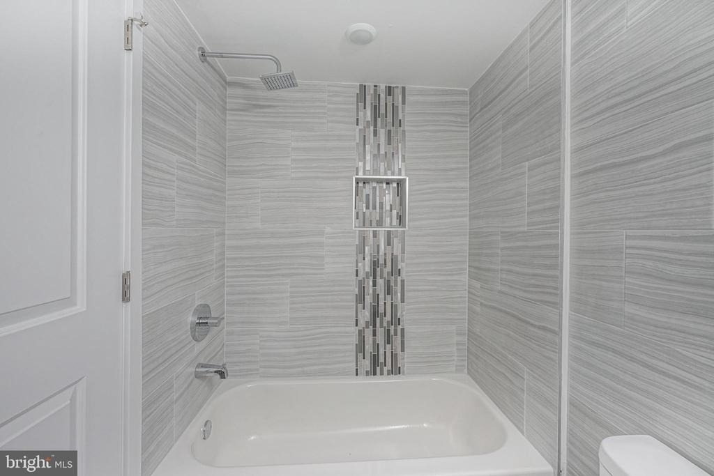 1070 N Front Street - Photo 7