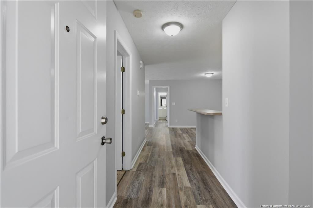 401 Meadowland Court - Photo 3