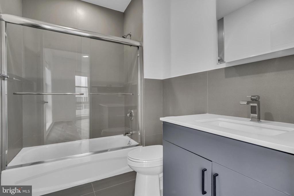 330 Cecil B Moore Avenue - Photo 13