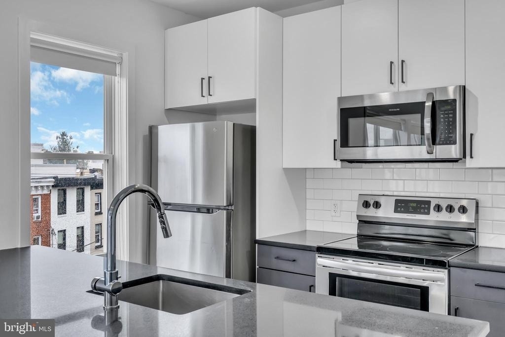 330 Cecil B Moore Avenue - Photo 3