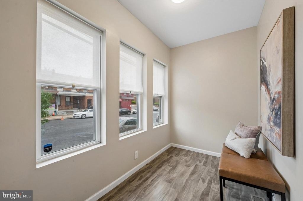 743 S 52nd Street - Photo 2