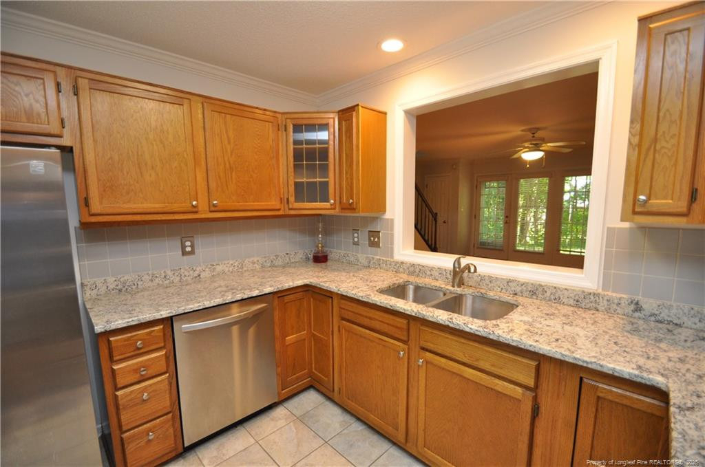 240 Beechtree Drive - Photo 6