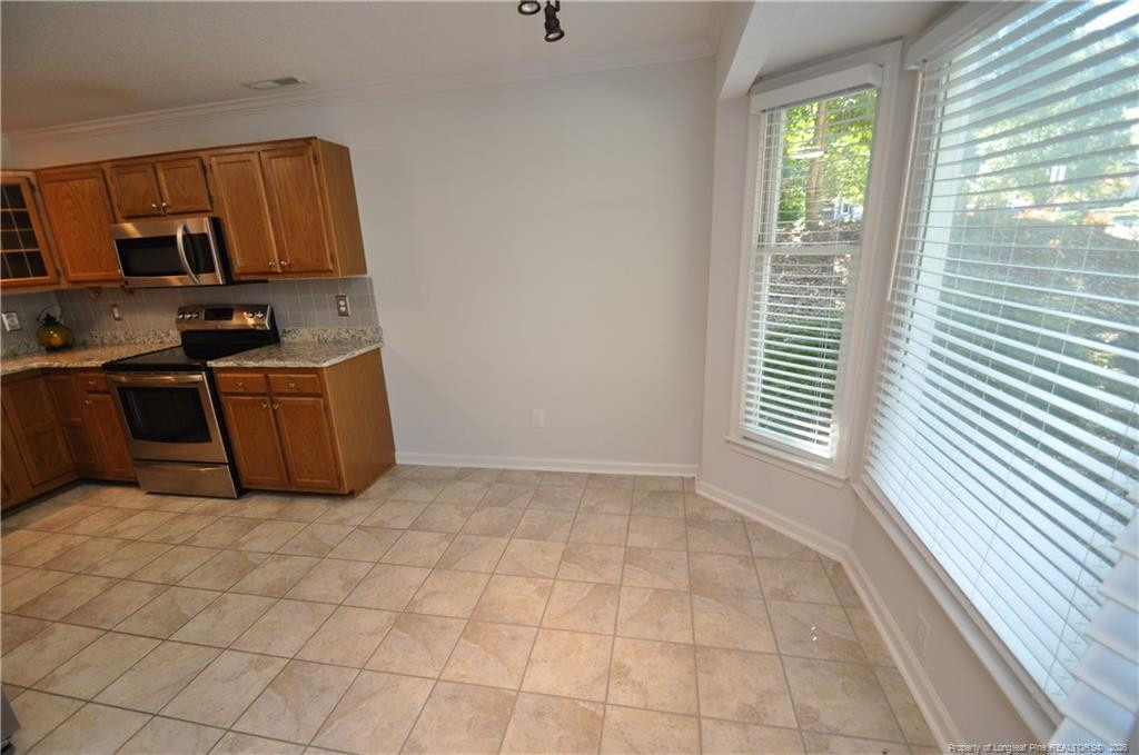 240 Beechtree Drive - Photo 2