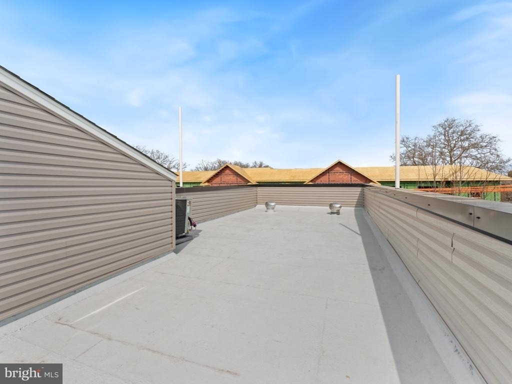6442 Lansdowne Avenue - Photo 9