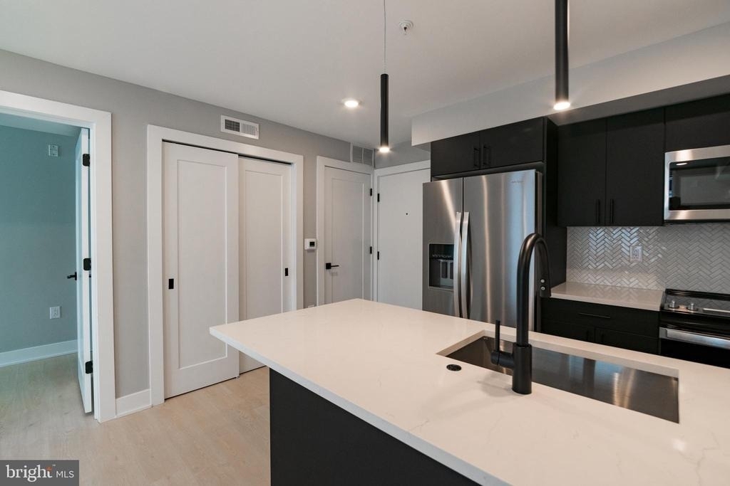 6604 Ridge Avenue - Photo 4