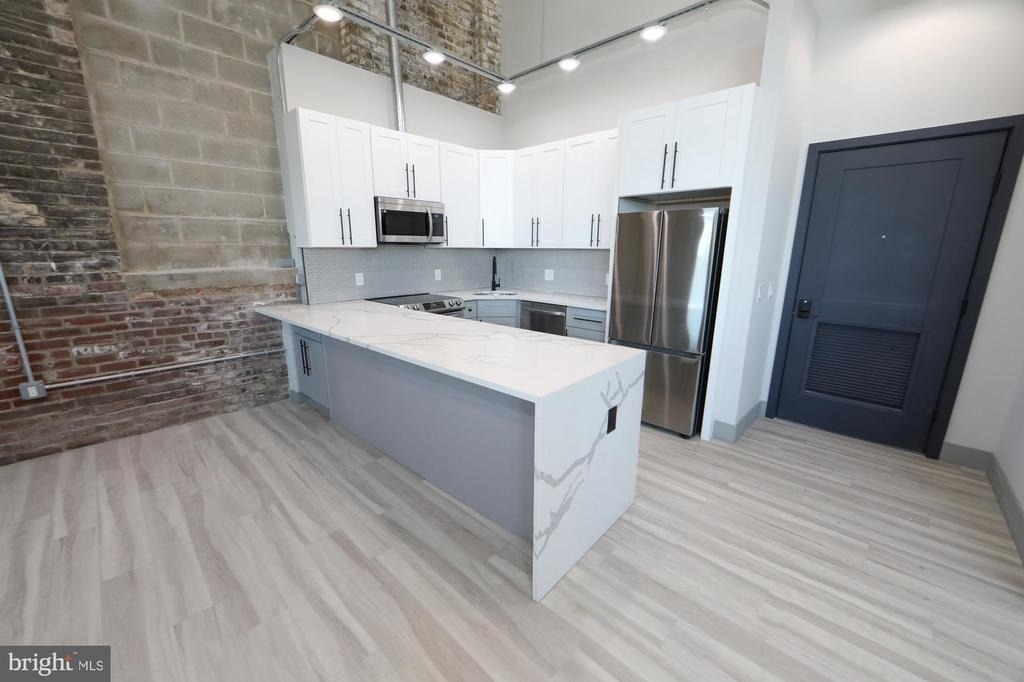 1810 E Venango Street - Photo 5